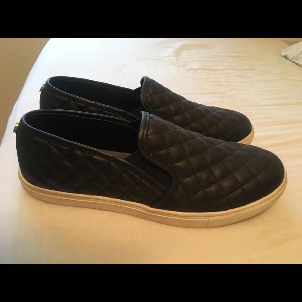 Steve Madden Black slip-ons, size 11